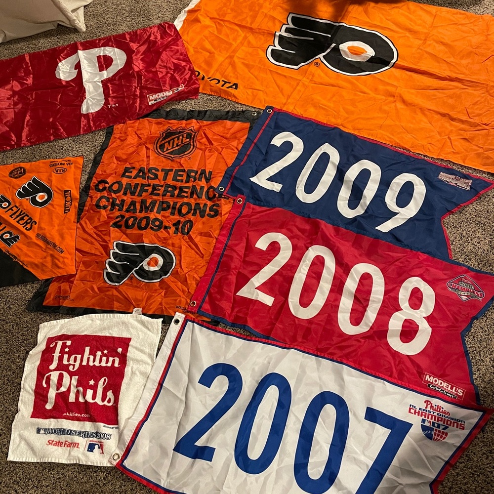 Philadelphia Phillies Flyers flag fan kit souvenir